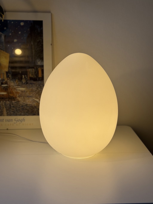 Lámpara vintage Domec - forma de huevo, cristal blanco mate - Vianne, Francia - gran tamaño