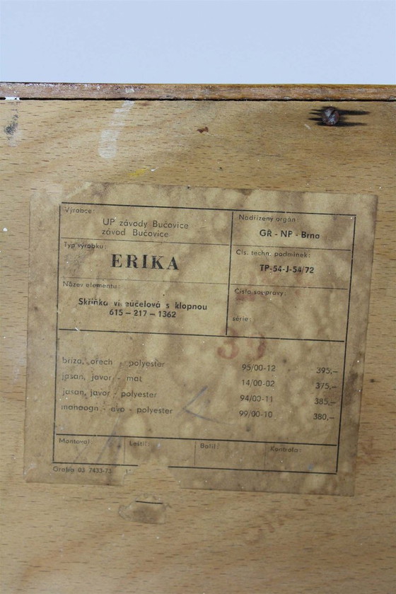 Image 1 of Tables de chevet en acajou tchécoslovaque de style moderne du milieu du XXe siècle, par Up Závody, années 1970, lot de 2