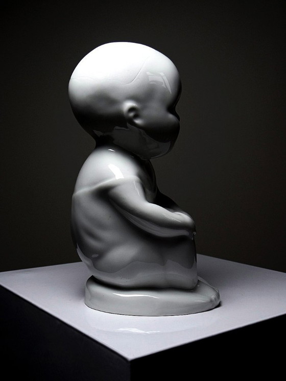 Image 1 of Rare sujet en fine de porcelaine de UC Limoges blanche ancien curiosité