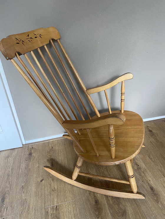 Image 1 of Sedia a dondolo vintage in legno anni '70