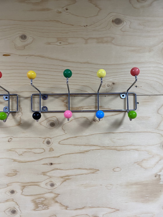 Image 1 of Appendiabiti retrò a forma di palla Appendiabiti retrò a forma di palla Appendiabiti Sputnik
