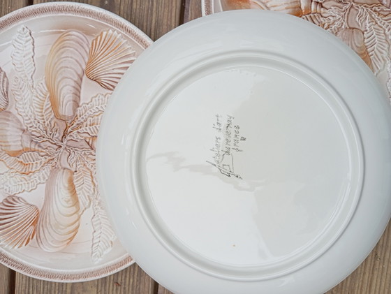 Image 1 of 4 assiettes à coquillages / crustacés 1960, Ateliers du Revernay - France