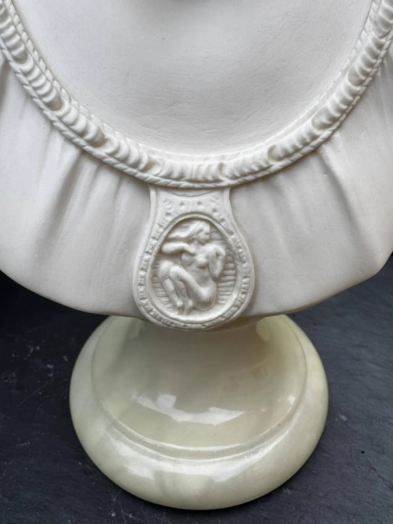 Busto de alabastro de mujer, firmado Arnaldo Giannelli, fechado 1980. – Esculturas, Stone, Vintage (photo 6 of 11)