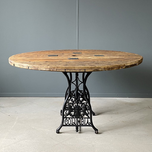 Table à manger industrielle vintage - Chêne - Fonte