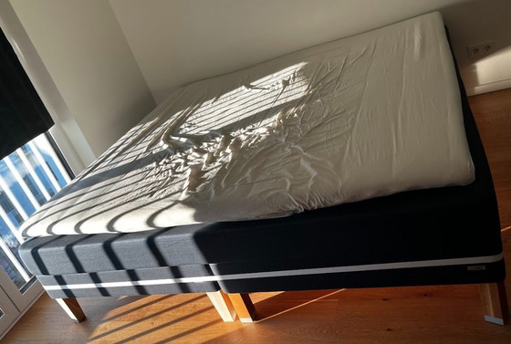 Image 1 of Drømmeland Nexus XL kingsize bed (210x210)