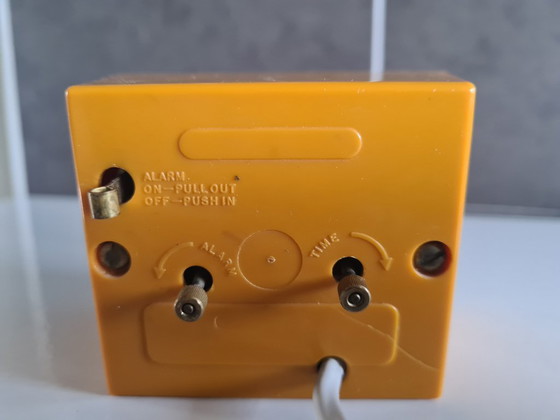 Image 1 of Reloj despertador GE General Electric - años 60/70 - amarillo