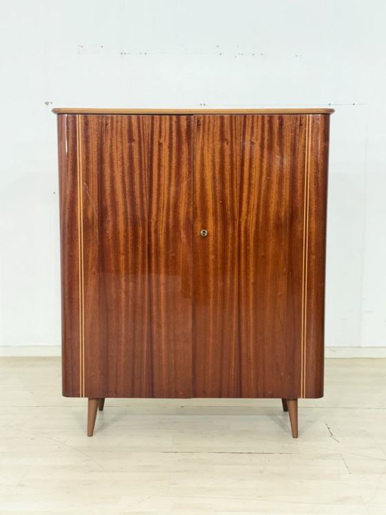 Image 1 of Mahoniehouten kledingkast / Kledingkast in mid-century stijl / Vintage linnenkast uit de jaren 60