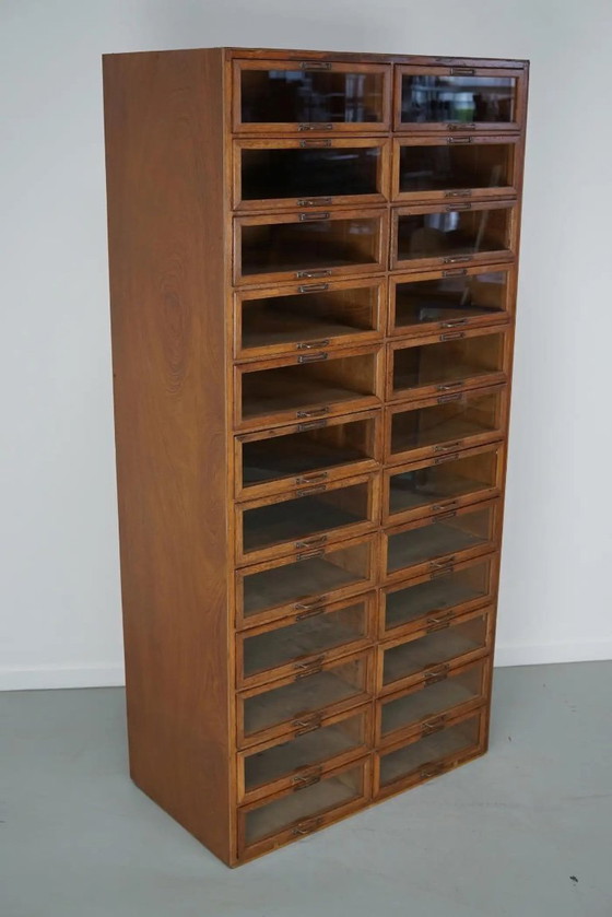 Image 1 of Vitrina/armario de mercería antiguo de roble holandés, década de 1930.