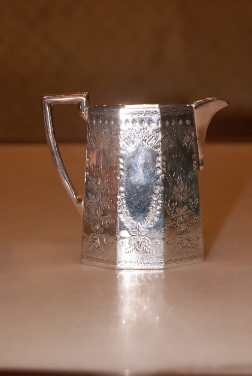 Pot à lait de Sheffield de la famille royale