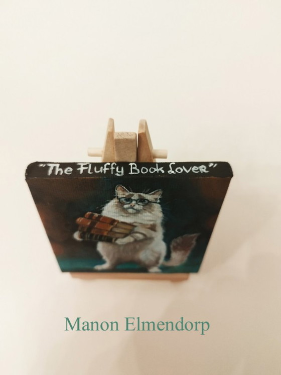Unique Hand-Painted Small Painting of a Cat with a Stack of Books – Paintings & Drawings, Canvas, Wood (photo 3 of 7)