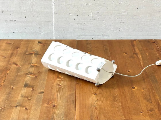 Image 1 of Lampe de table design à structure perforée, signée NIMEX, datant de 2001.