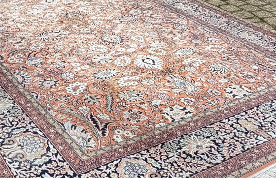 Image 1 of Persian rug (carpet)