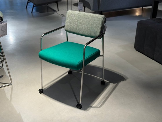 Image 1 of Ensemble de salle à manger Trump / Duck / Jive