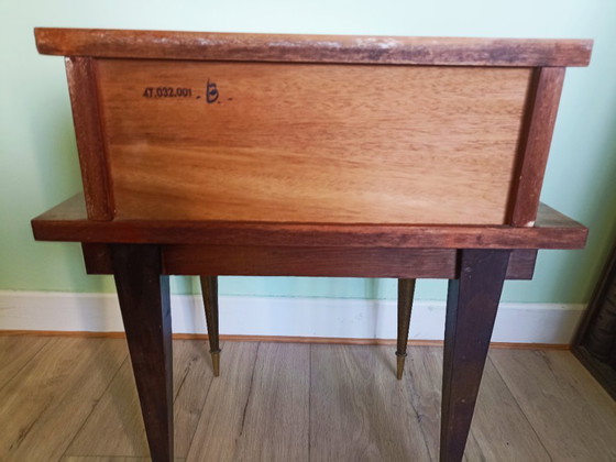 Image 1 of Frans, zeer zeldzaam, Mid -Century bijzetkastje (1947)- Uitstekende originele vintage staat.