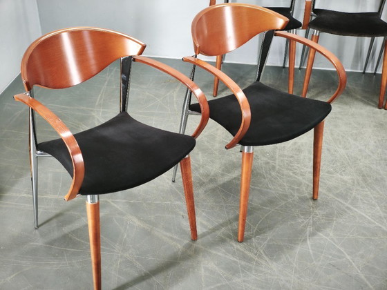 Paco Capdell Set aus acht spanischen Esszimmerstühlen aus Chrom, Holz und Samt – Wood (photo 19 of 21)