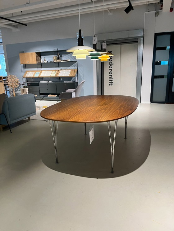 Image 1 of Fritz Hansen – Table de salle à manger Superellipse B613