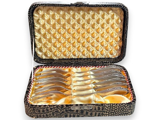 Image 1 of Antieke Duitse taartvorken van Wellner, daterend uit het begin van de 20e eeuw (ca. 1910-1930), in originele kist.