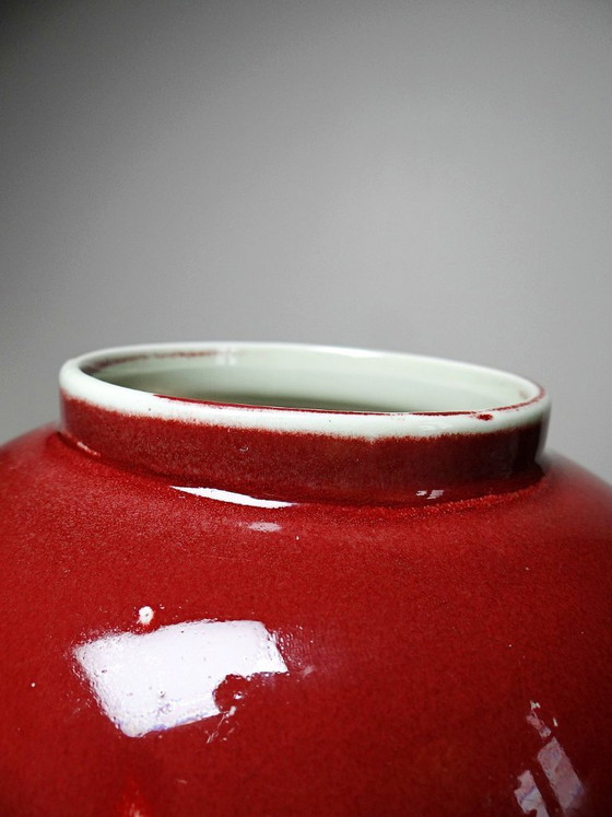 Image 1 of Covered vase, Chinese ginger jar, oxblood and celadon ceramic
