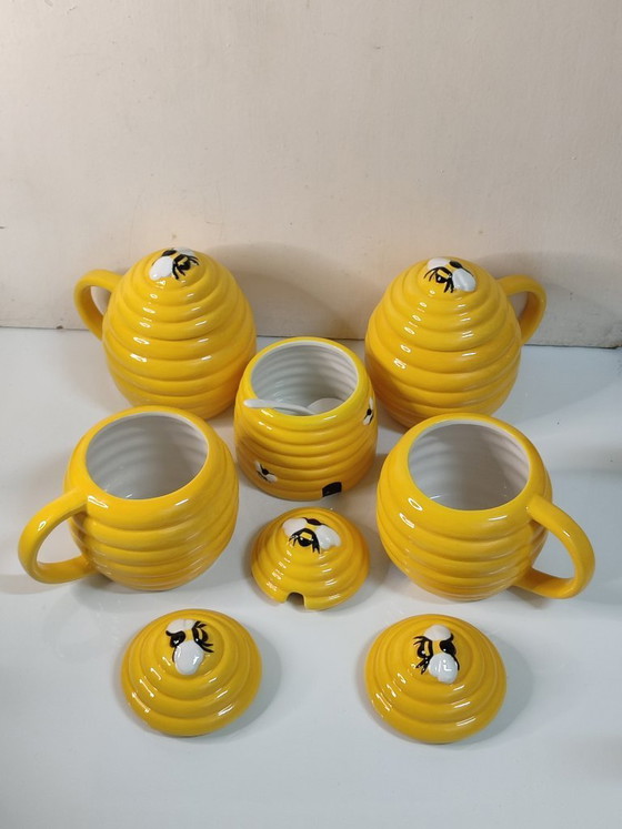 Image 1 of 4 "beehive" cups with lids + 1 "beehive" sugar bowl