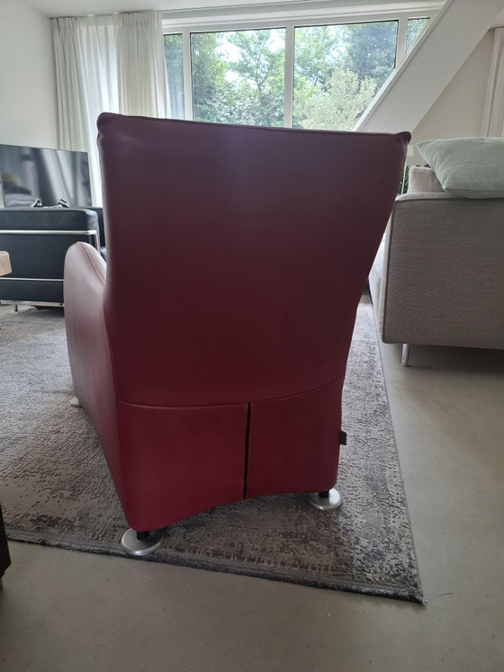 Image 1 of Montis Loge rode lederen designfauteuil + originele hocker, ontwerp Gerard van den Berg