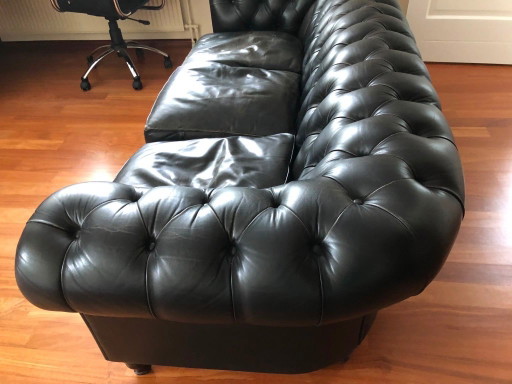 vintage Poltrona Frau chesterfield 