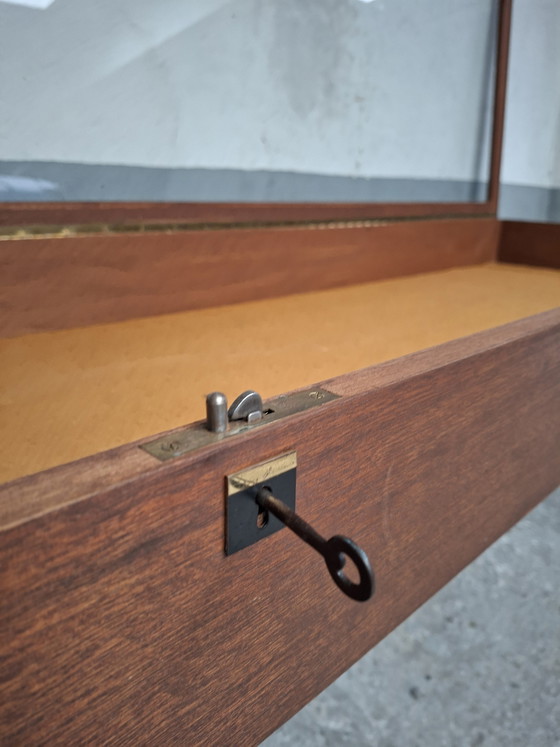 Image 1 of Vintage Vitrinekast