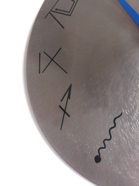 Image 1 of Postmoderne metalen vintage wandklok Hermle Duitsland Memphis-stijl