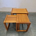 Vintage Danish mimi set nestling tables tables d'appoint en teck