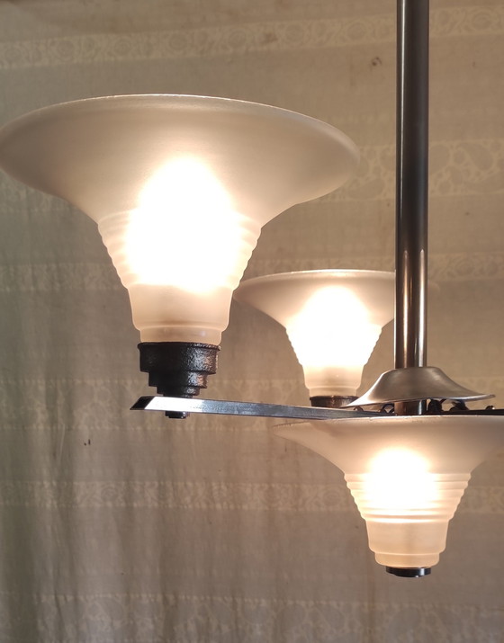Image 1 of Art Deco kroonluchter met 4 lampen, gemaakt van metaal en glas - jaren 1930/40