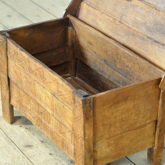 Romanian Shepherd’s Chest, Circa 1900 – Cabinets, Wood, Vintage (photo 6 of 12)