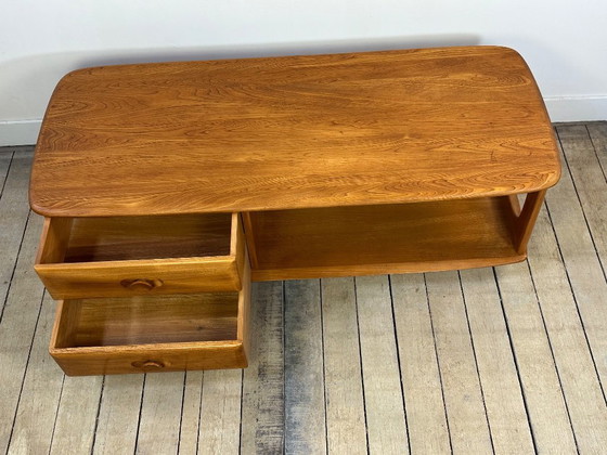 Image 1 of Table basse /meuble rangement en orme massif ERCOL Minerva 1980'S