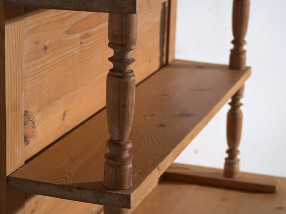 Antique pine kitchen dresser – Rustic European cupboard with shelves – circa 1940 – Storage cabinet, Metal (photo 35 of 40)