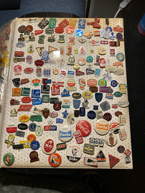 Image 1 of Vintage verzameling speldjes album