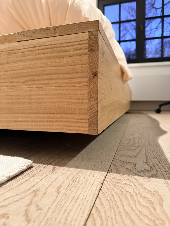 Image 1 of Ethnicraft bed in massief eik