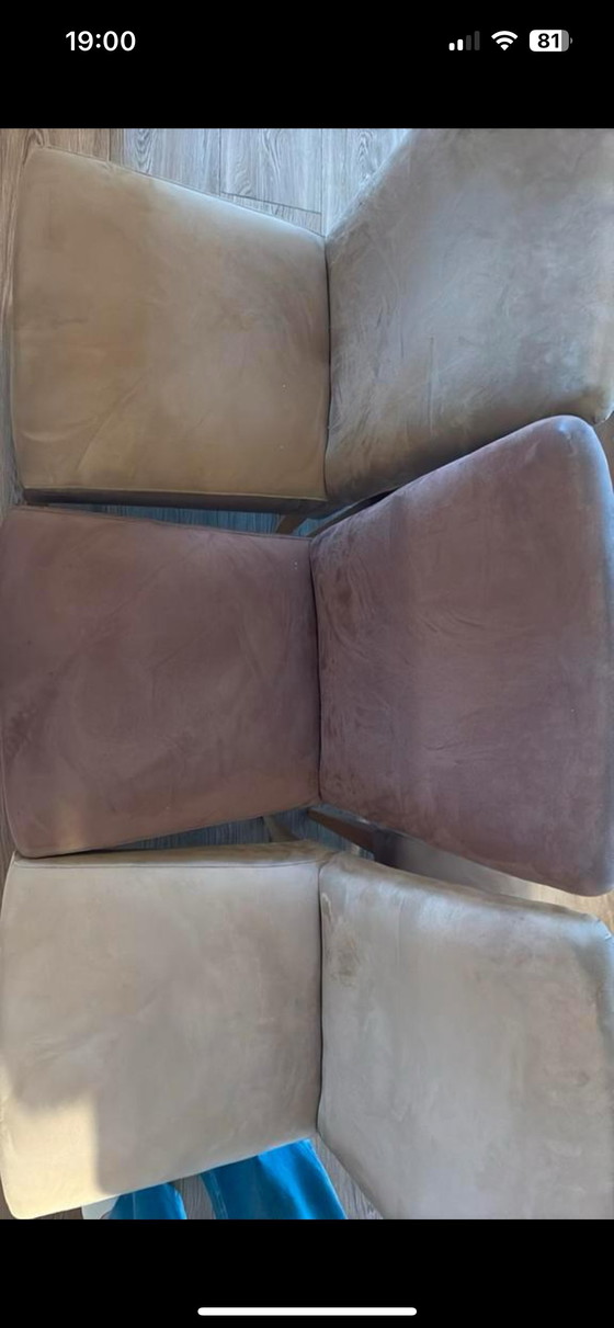 Image 1 of 6 suede eetkamerstoelen met tafel