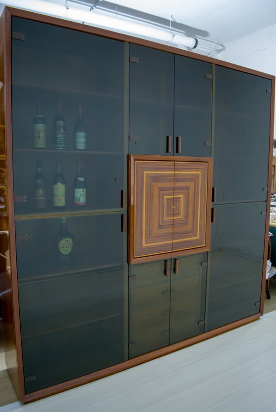 Image 1 of Raro mueble bar italiano con incrustaciones "Paganini" firmado por Luciano Frigerio, años 1975