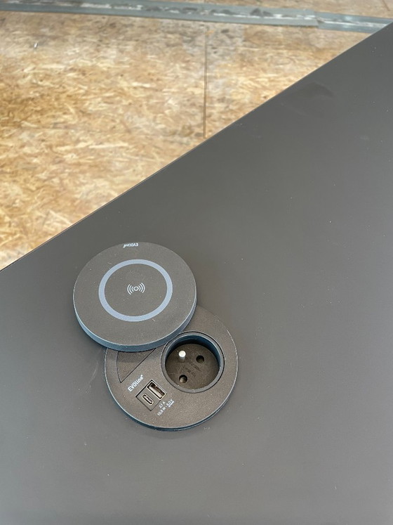 Image 1 of Escritorio esquinero KNOLL para trabajar sentado o de pie