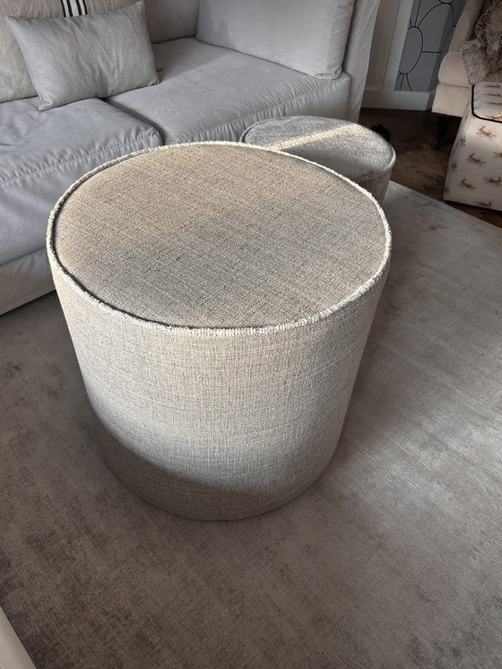 Image 1 of Mesa-puf hecha a mano NUEVA cubierta con hermosa tela