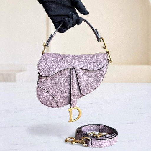 DIOR SADDLE SMALL - VERSTELBARE STIJL VAN KALFSLEER MET NERF, NUDE ROZE EN GOUDEN BESLAG