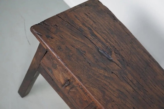 Image 1 of Antiker spanischer Beistelltisch/Konsolentisch im Landhausstil aus Kastanienholz, 18. Jahrhundert