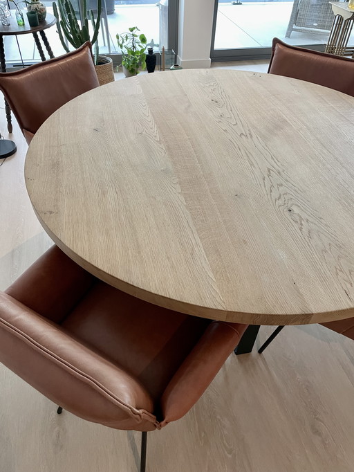 Jess Design Dining Table Round 145 Cm Solid Oak Leaf