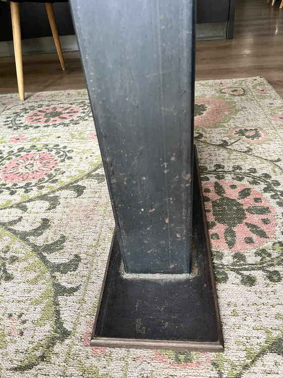 Image 1 of Mesa de comedor de roble