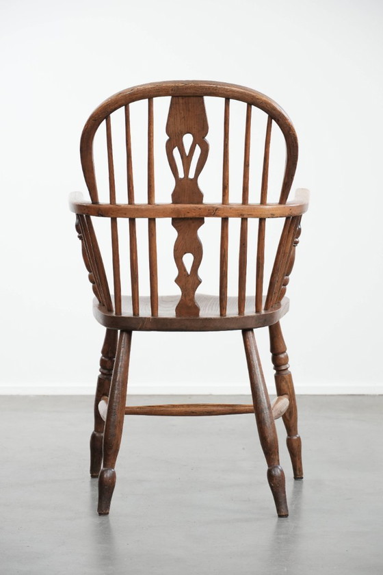 Image 1 of Antieke Engelse lowback Windsor chair