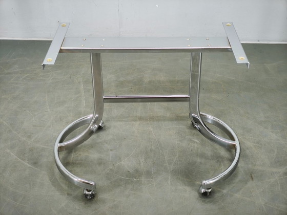 1970s Italian Space Age Chrome and Smoked Glass Rolling Side Table – Bar carts, Metal (photo 3 of 12)