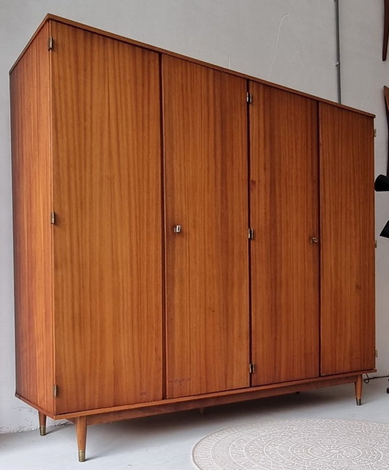 Image 1 of Armario de mediados de siglo