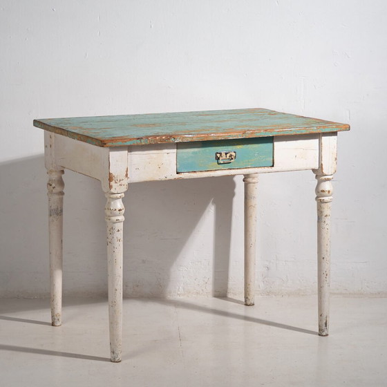 Antiker Beistelltisch mit türkisgrüner Patina (ca. 1920) #7 – Beistelltische (photo 4 of 16)