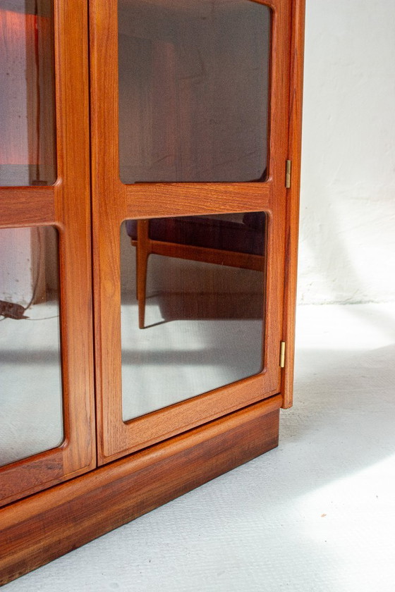 Image 1 of Vintage teakhouten vitrinekast/hoge kast, Dyrlund Deense ladekast, midden 20e eeuw