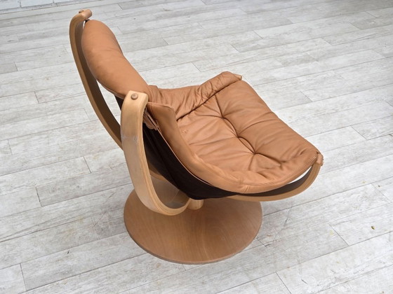 Image 1 of Scandinavische draaibare fauteuil uit de jaren 80, meubelleer, gebogen hout.