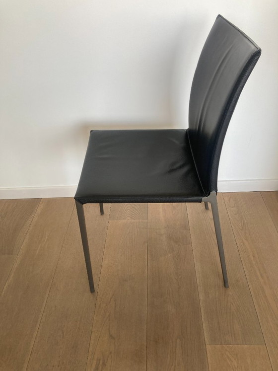 Design Stuhl Zanotta Lia (Modell 2086) Schwarzes Nappaleder – Wie Neu – Esszimmerstühle, Leather (photo 4 of 5)