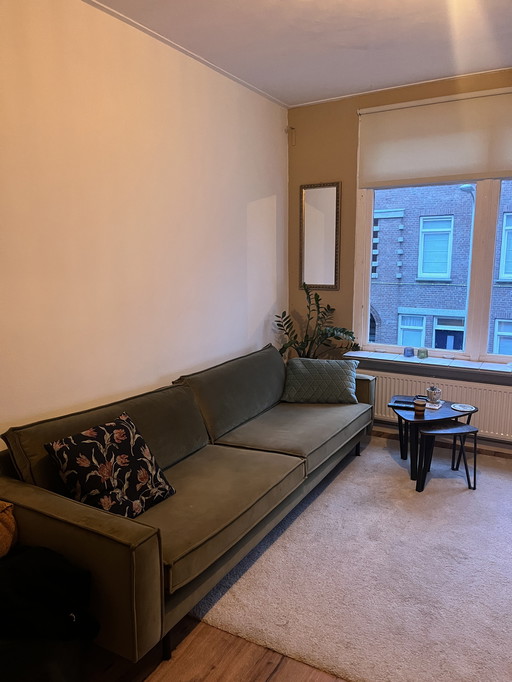 Nieuwe retro stijl bank